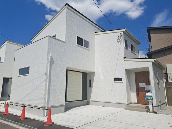 北葛城郡上牧町滝川台２丁目　新築一戸建て　１号棟