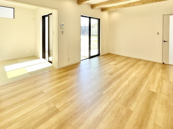 橿原市曲川３丁目　新築一戸建て　３号地