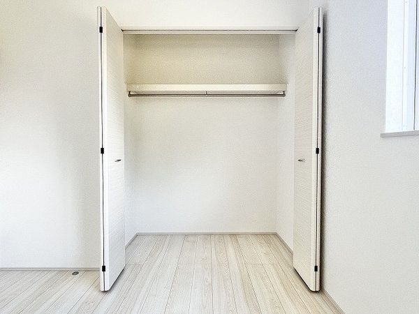 生駒市仲之町　新築一戸建て　１期　２号棟