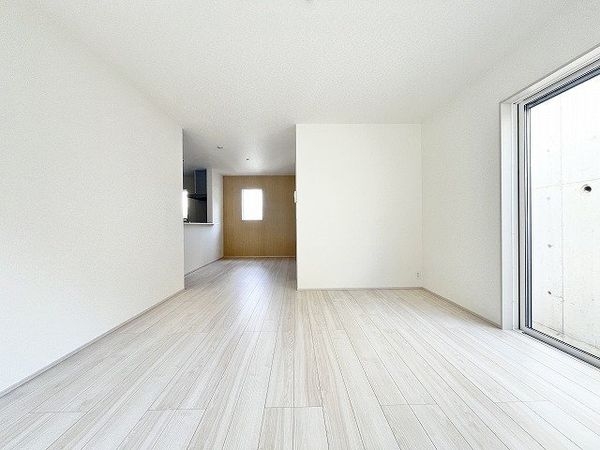 生駒市仲之町　新築一戸建て　１期　２号棟