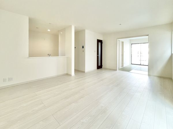 橿原市新口町　新築一戸建て　第７　１号棟