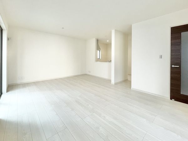 橿原市新口町　新築一戸建て　第７　１号棟