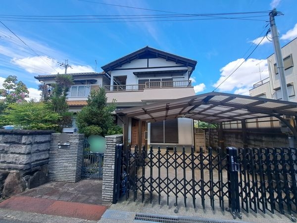 生駒郡平群町吉新３丁目の中古一戸建て
