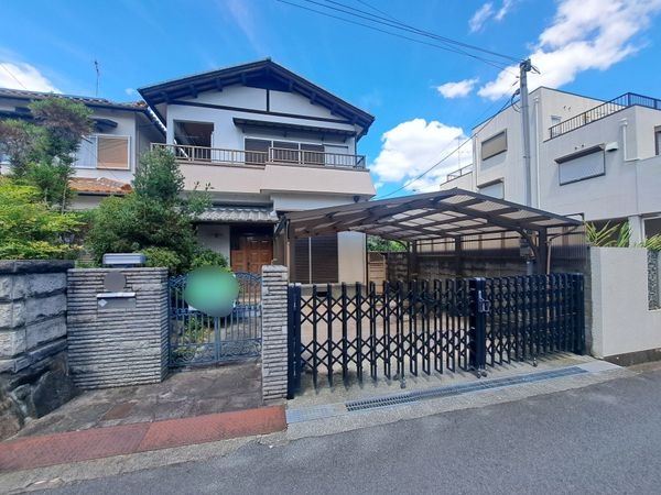 生駒郡平群町吉新３丁目の中古一戸建て