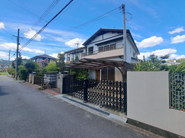 生駒郡平群町吉新３丁目の中古一戸建て