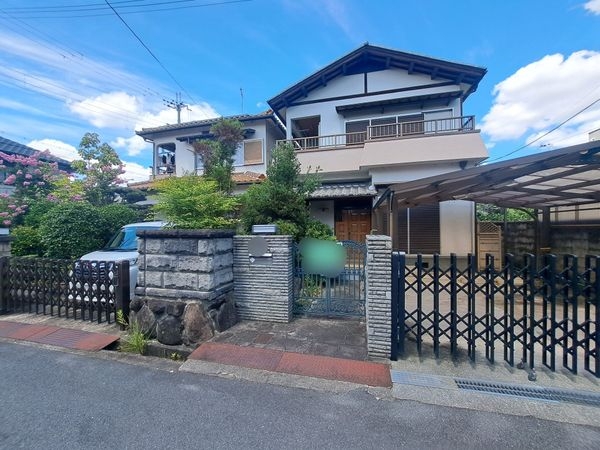 生駒郡平群町吉新３丁目の中古一戸建て