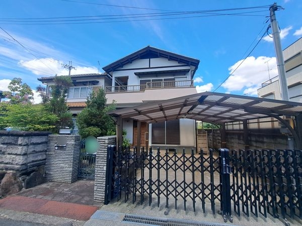 生駒郡平群町吉新３丁目の中古一戸建て