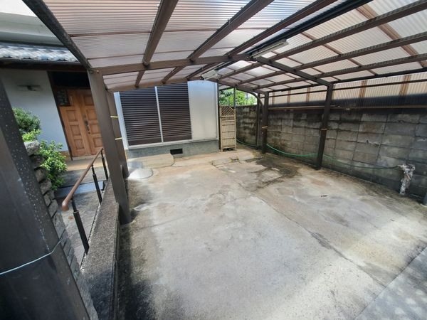 生駒郡平群町吉新３丁目　中古一戸建て