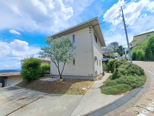 生駒市軽井沢町の中古一戸建て