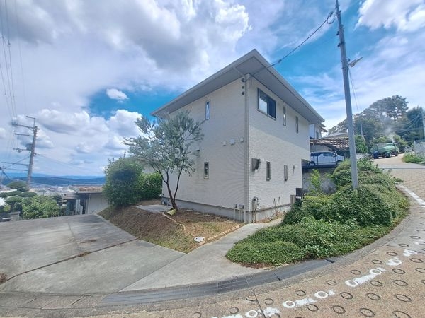 生駒市軽井沢町の中古一戸建て