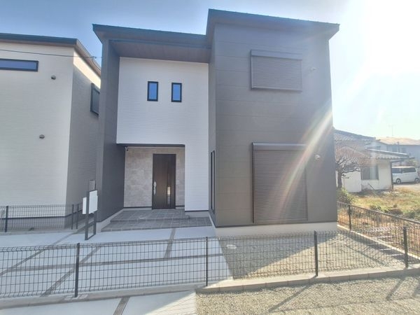 橿原市四条町　新築一戸建て　２期　２号棟