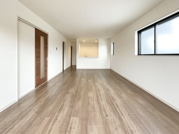 奈良県大和高田市大字吉井　新築一戸建て　５期　１号棟