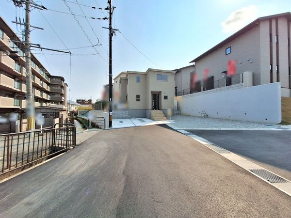 生駒郡斑鳩町龍田西３丁目　新築一戸建て　４期　１号棟