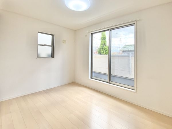 橿原市小綱町の中古一戸建て