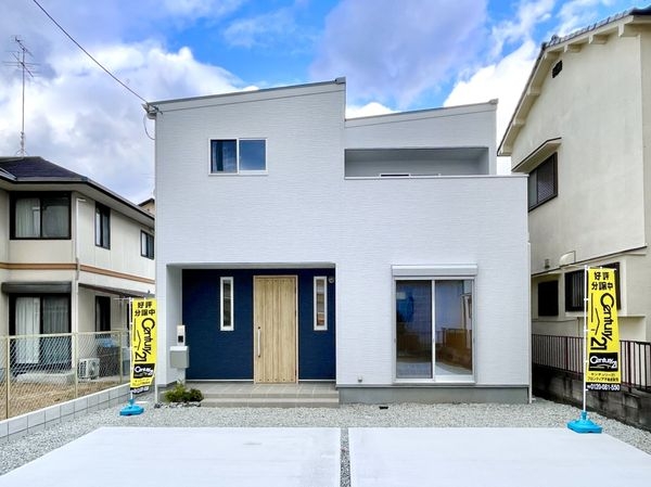 大和高田市大字大中　新築一戸建て