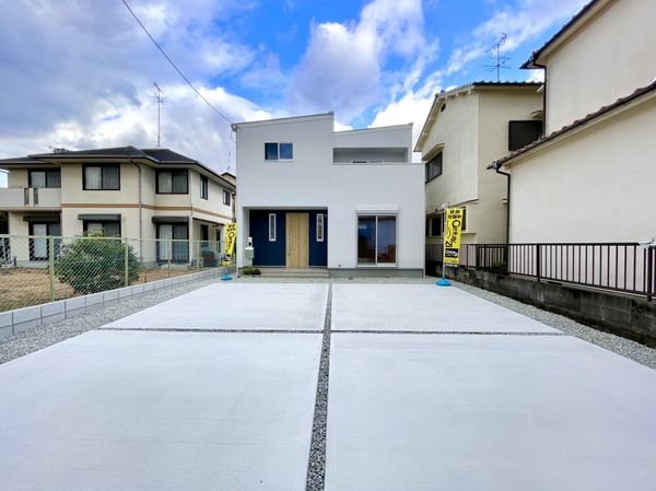 大和高田市大字大中　新築一戸建て