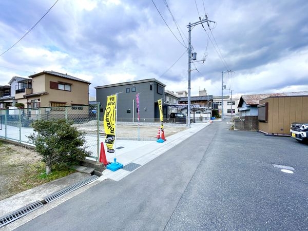大和高田市大字大中　新築一戸建て