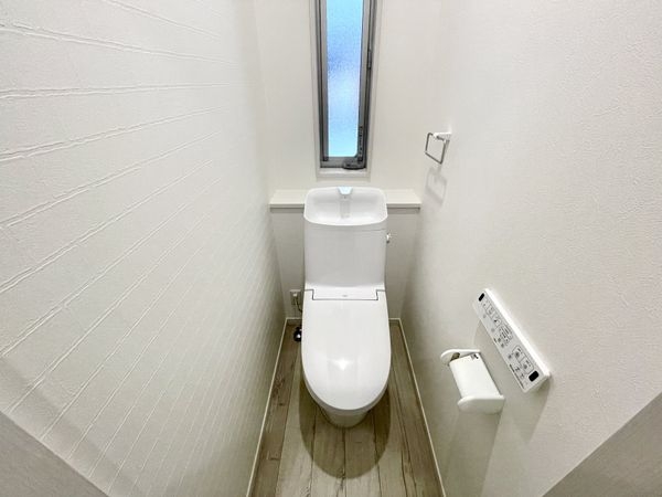 大和高田市大字大中　新築一戸建て