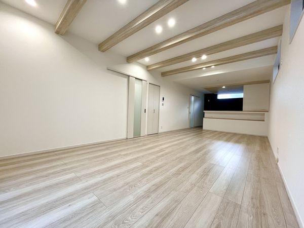 大和高田市大字大中　新築一戸建て