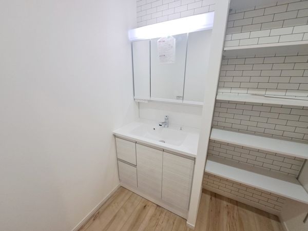 橿原市菖蒲町3丁目　新築一戸建て