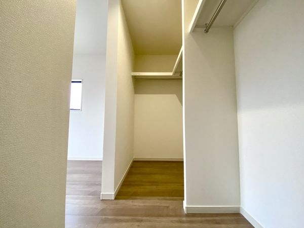 生駒郡平群町吉新１丁目　新築一戸建て　２号棟
