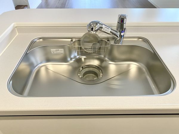 生駒郡平群町吉新１丁目　新築一戸建て　２号棟