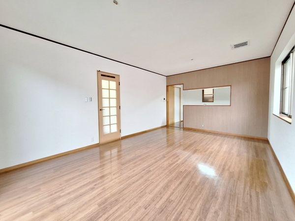 生駒市白庭台５丁目　中古一戸建て