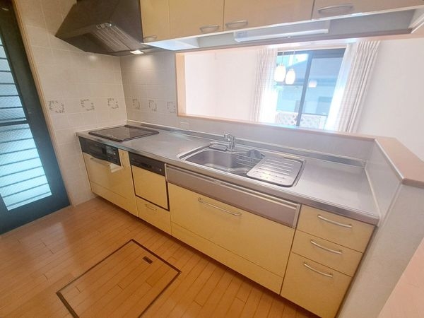香芝市旭ケ丘５丁目　中古一戸建て