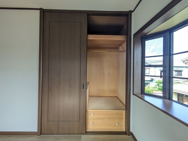 香芝市逢坂８丁目の中古一戸建て