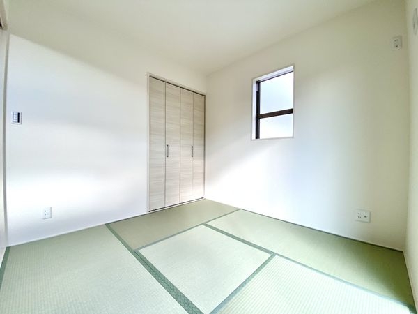 大和郡山市小南町　新築一戸建て　２号棟