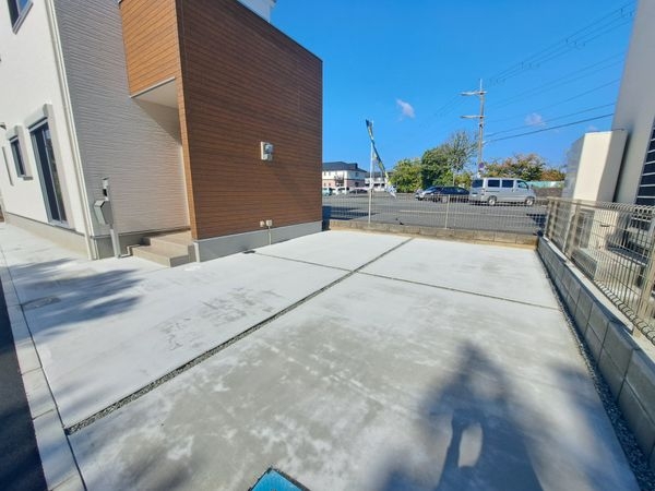 橿原市小綱町　新築一戸建て　２号棟