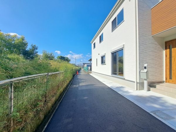 橿原市小綱町　新築一戸建て　２号棟