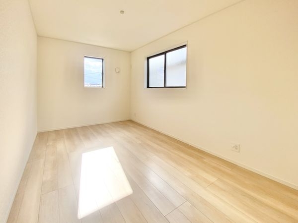 橿原市新口町　新築一戸建て　第２　２号棟