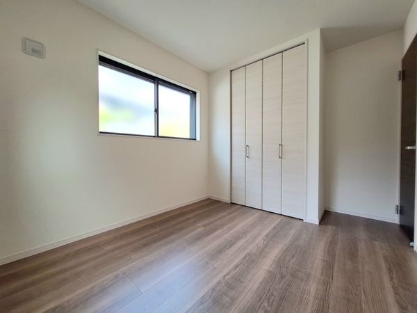 奈良市青山８丁目　新築一戸建て　全１区画