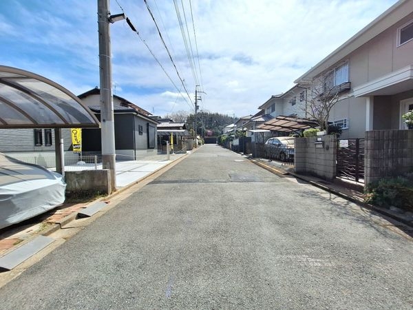 奈良市青山８丁目　新築一戸建て　全１区画