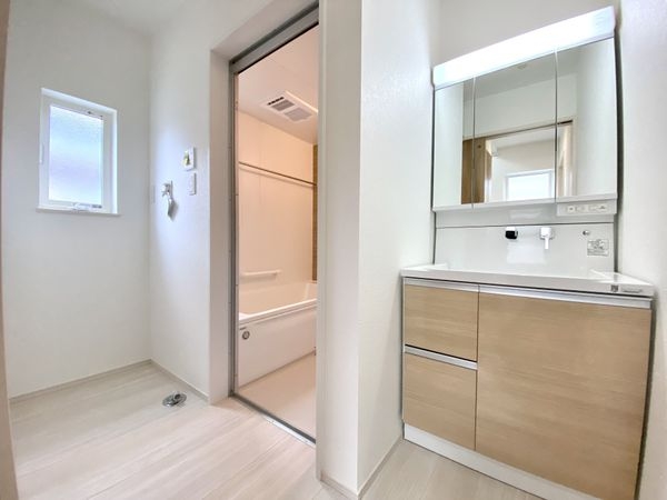 生駒郡斑鳩町龍田西３丁目　新築一戸建て　第７　１号棟