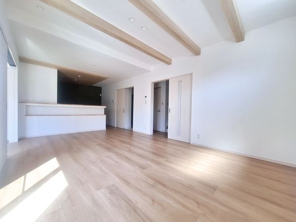 奈良市神殿町　新築一戸建て　１号棟