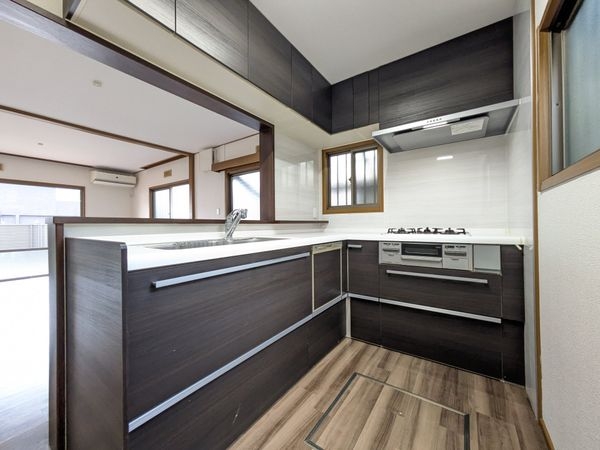 奈良市平松５丁目　中古一戸建て