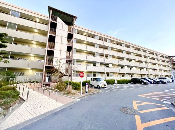 サンライフ学園前　Ｂ棟　中古マンション