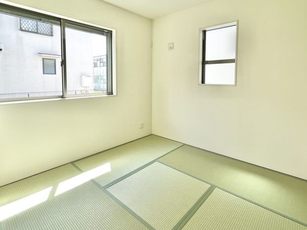 天理市前栽町　新築一戸建て　５期　３号棟