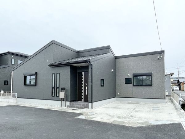 大和高田市大字西坊城　新築一戸建て　８期　１号棟