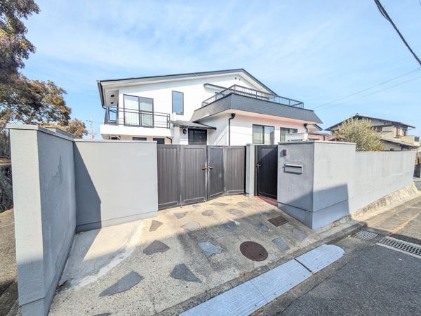 奈良市帝塚山１丁目　中古一戸建て