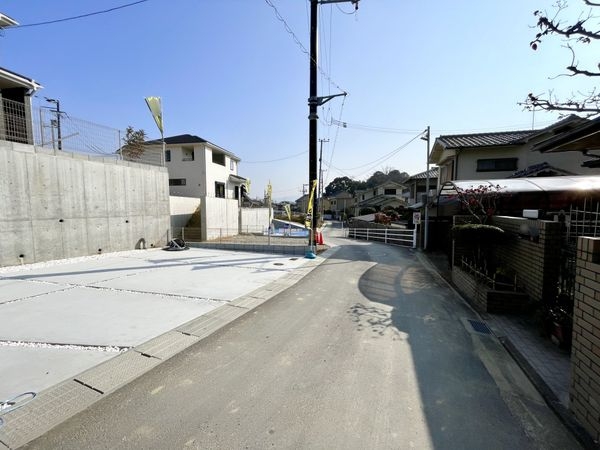 奈良市西大寺新池町　新築一戸建て　1号棟