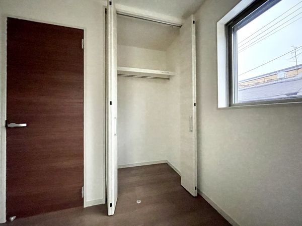 天理市川原城町　新築一戸建て　３期　１号棟
