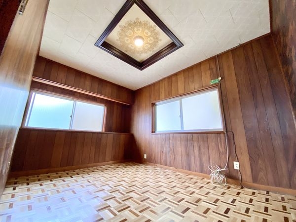 生駒市俵口町の中古一戸建て