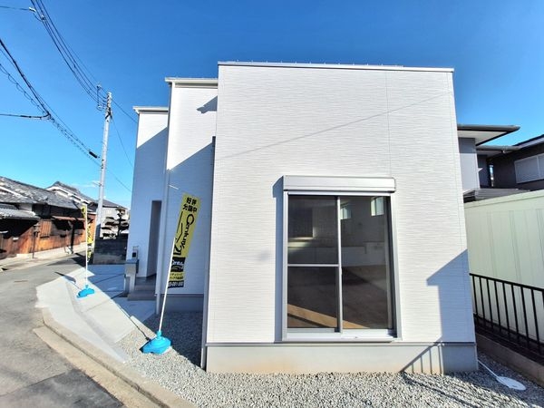 大和郡山市小泉町　新築一戸建て