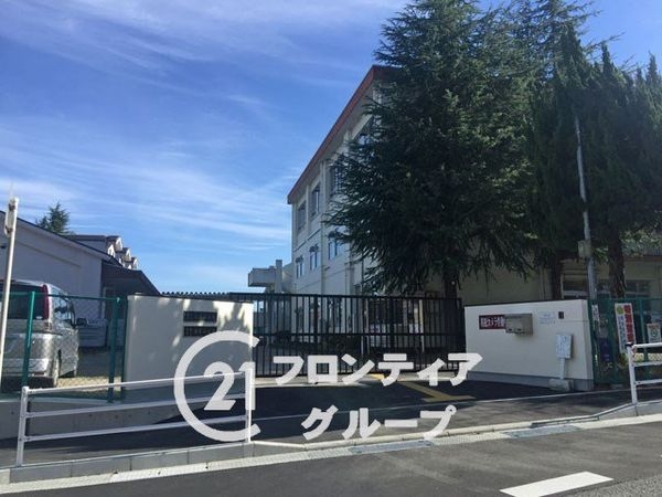 奈良市富雄川西1丁目の土地(奈良市立鳥見小学校)