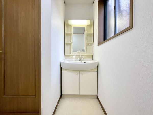 生駒郡斑鳩町興留８丁目の中古一戸建て