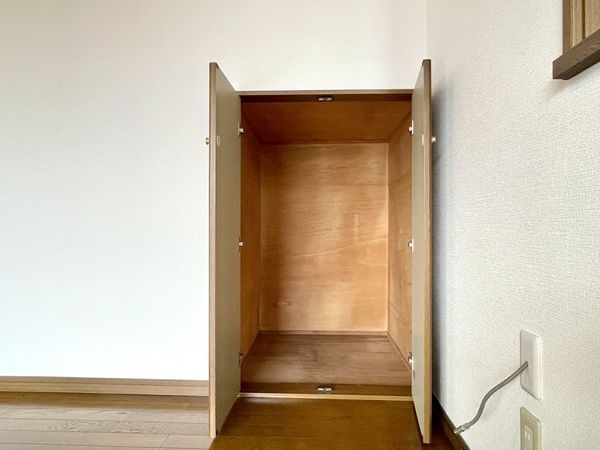 生駒郡斑鳩町興留８丁目の中古一戸建て
