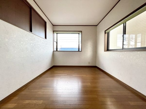 生駒郡斑鳩町興留８丁目の中古一戸建て
